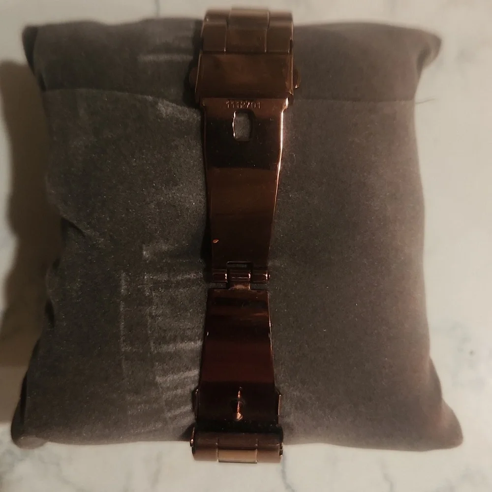 DKNY Watch - Picture 5 of 7